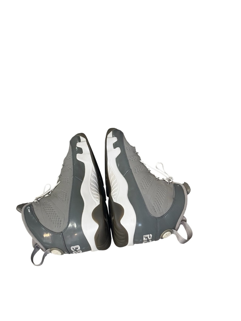 Nike Air Jordan 9 Retro in the "Cool Grey"
302370-015 - Picture 10 of 16
